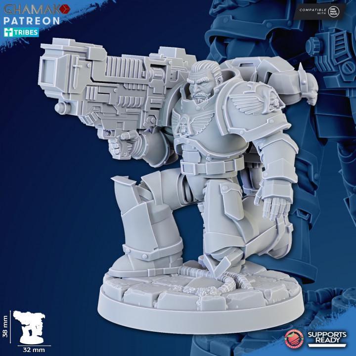 Close-up of Ghamak Heavy Plasma Devastator resin miniature showing plasma cannon, cable detail, and armored torso sculp