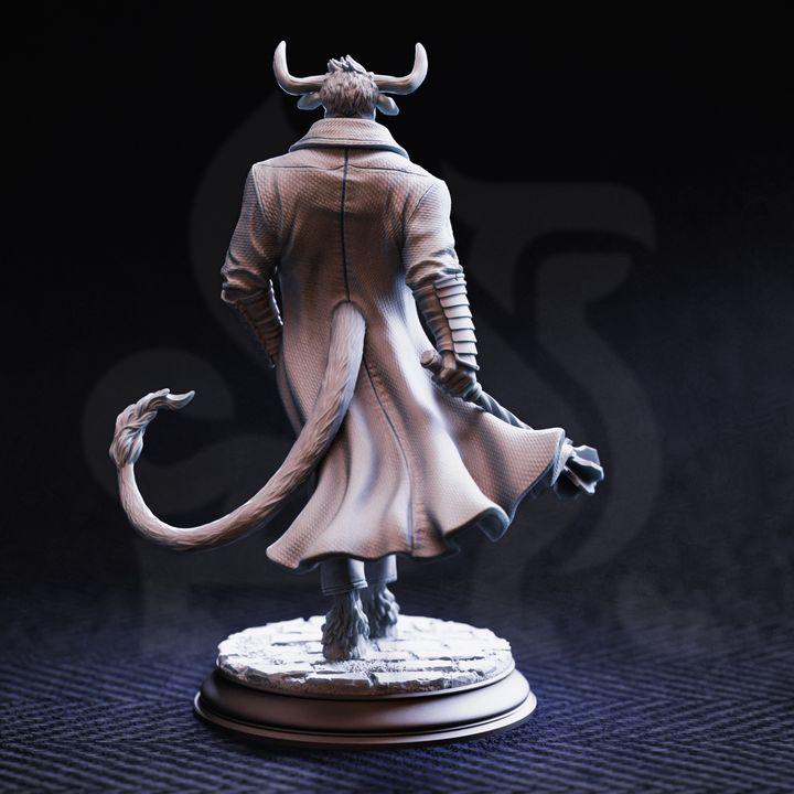 Back view of Marchese di Houf Minotaur Gang Boss miniature, showing long overcoat, tail, ribbed sleeves, and urban RPG base details.