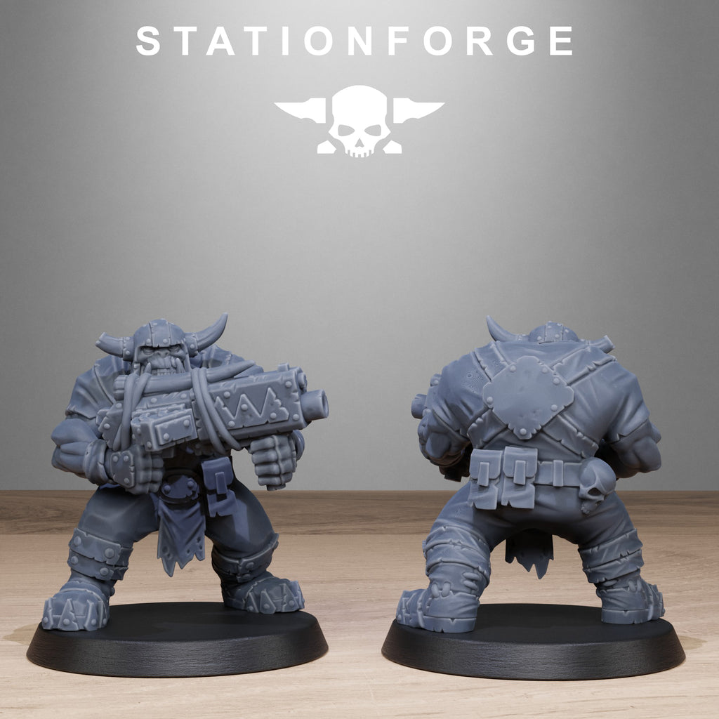 Orkaz Bros Infantry miniature with large cannon-style weapon and heavy armor, shown from front and back.