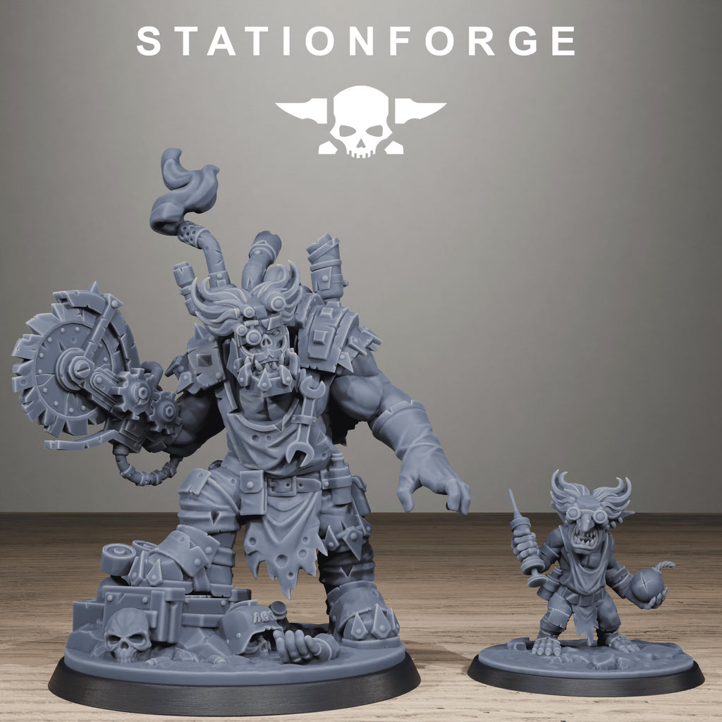 Orkaz Mad Scientist with small companion by Station Forge, unpainted resin front view