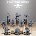 Orkaz Pirates squad by Station Forge, showing 10 sci-fi resin pirate miniatures with heavy weapons, blades, pirate coats, armor, and raider crew styling.