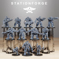 Full Orkaz Skillers squad by Station Forge showing 10 modular sci-fi miniatures plus 2 goblin helpers with heavy weapons and varied poses.