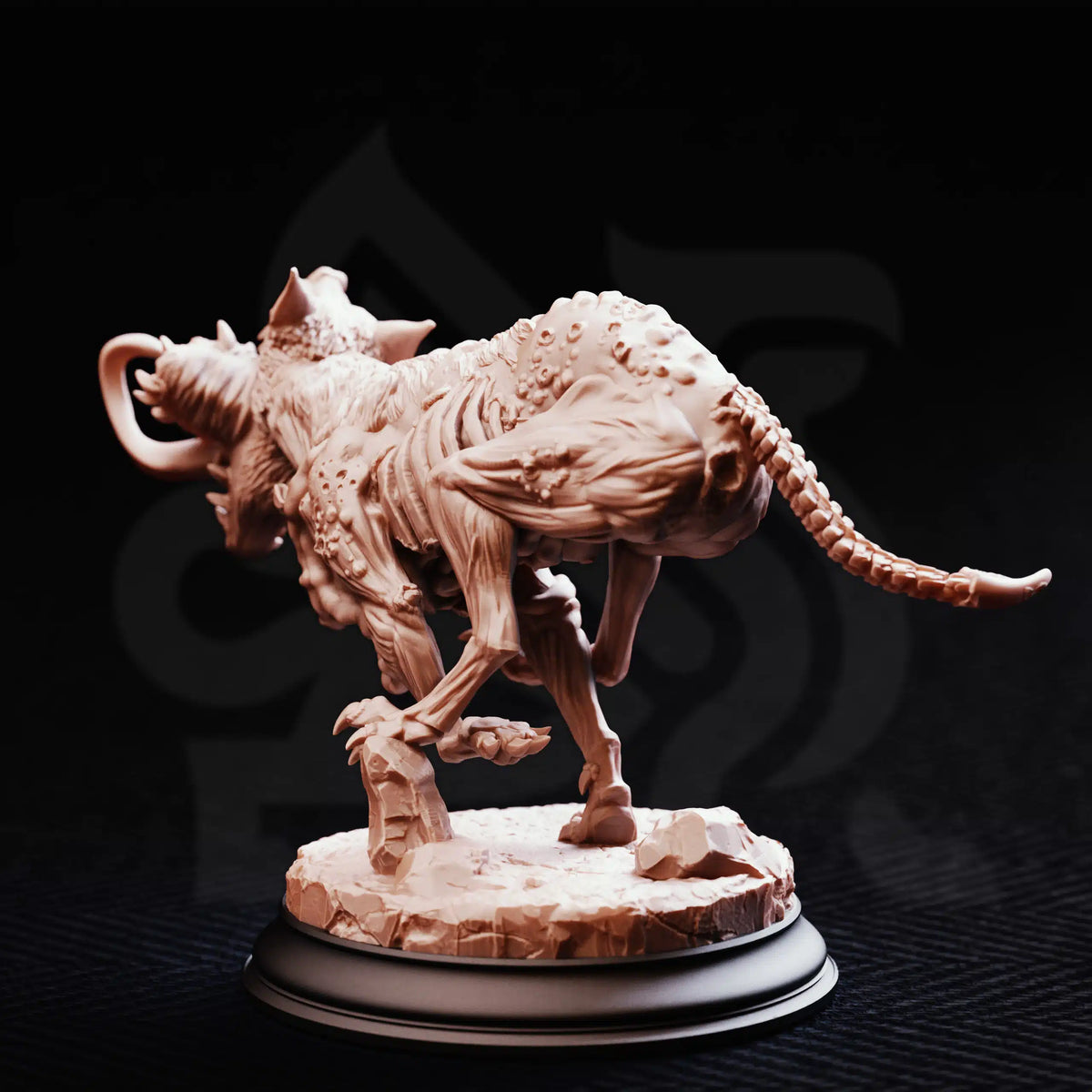 Rear view of Slagsting Model C, showing its bony spine, mutated haunches, long tail, and elongated limbs.