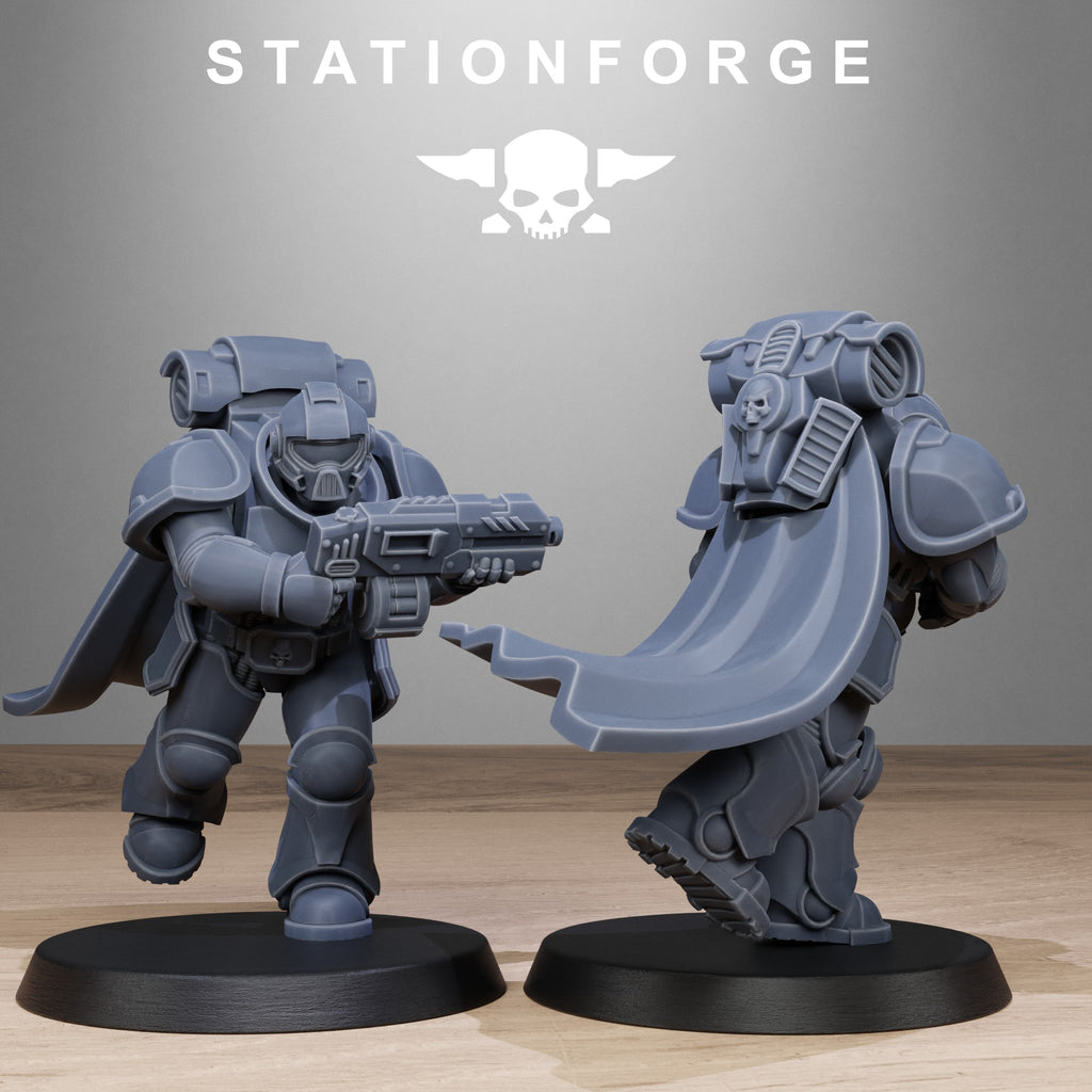 Socratis Brute resin miniature with cape shown from front and rear angles.