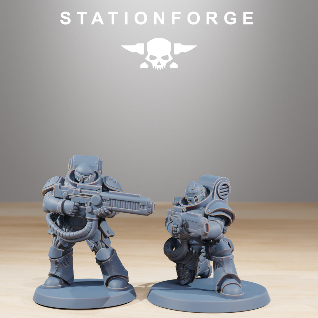 Socratis Exterminators kneeling and standing heavy weapon miniatures for sci-fi tabletop wargaming.