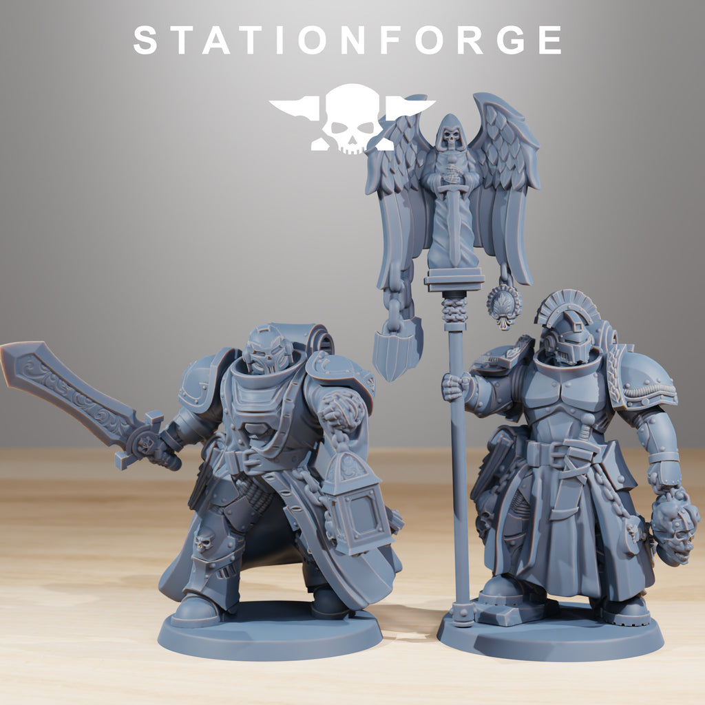 Socratis Knights resin miniatures with decorative staff, sword, armor, robes, and sci-fi knight details.
