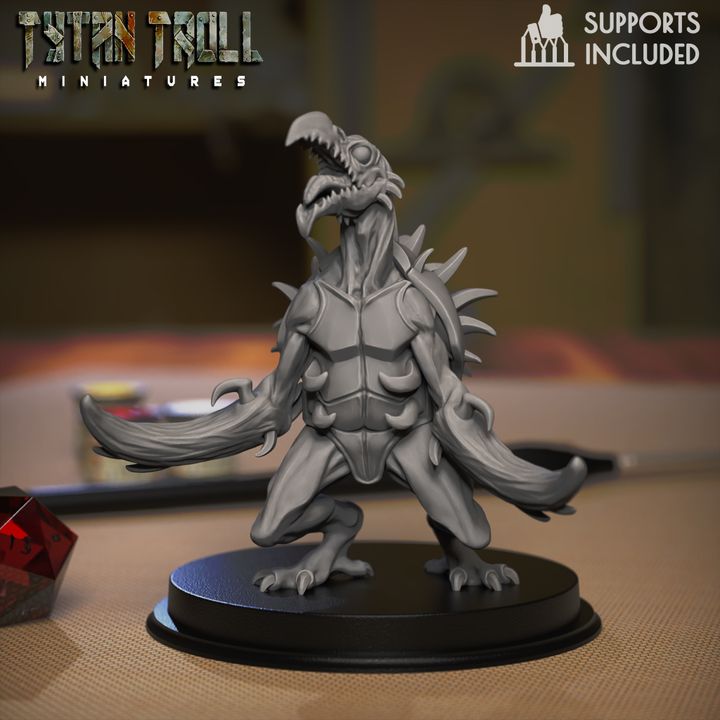 Front view of a hook horror-style fantasy monster miniature with raised head, clawed limbs, and plated chest details.