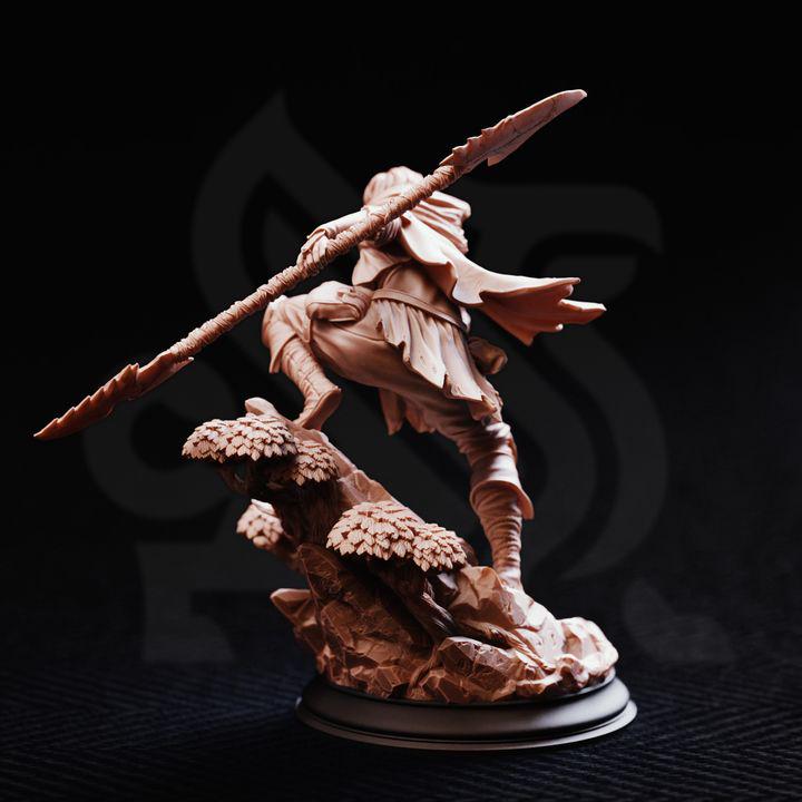 Female Elf Ranger Miniature - Tira of the Farlands, Outlander Ranger - DM Stash