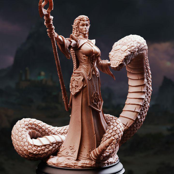 Female Elf Sorcerer Miniature - Zarya, Sun Elf Snake Sorceress - DM Stash