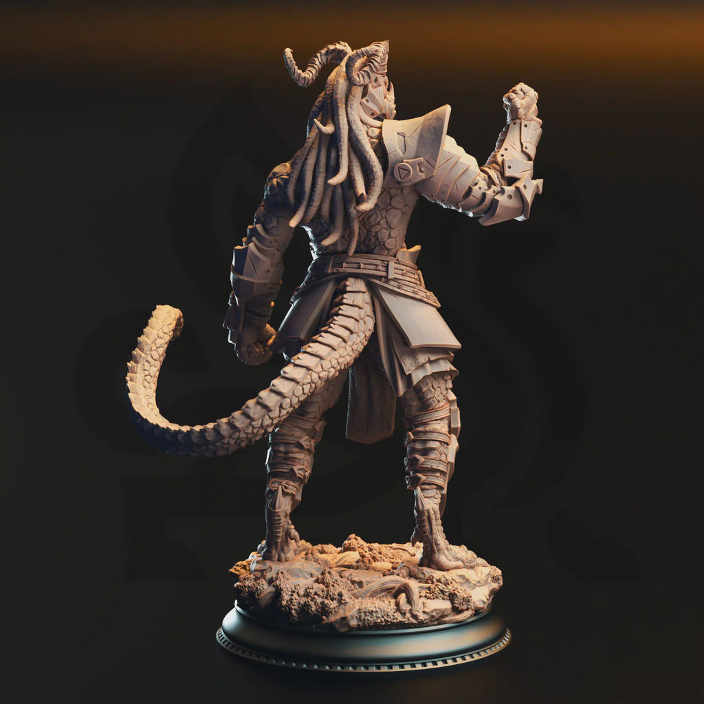 Dragonkin Fighter Miniature - Vaakrin Steeljaw - DM Stash