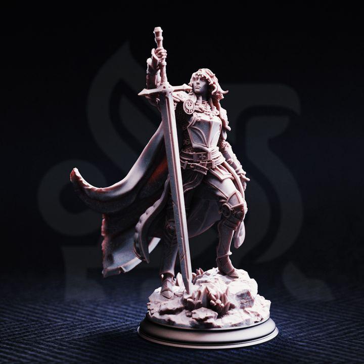 Female Human Paladin Miniature - Jeanne du Lac - DM Stash