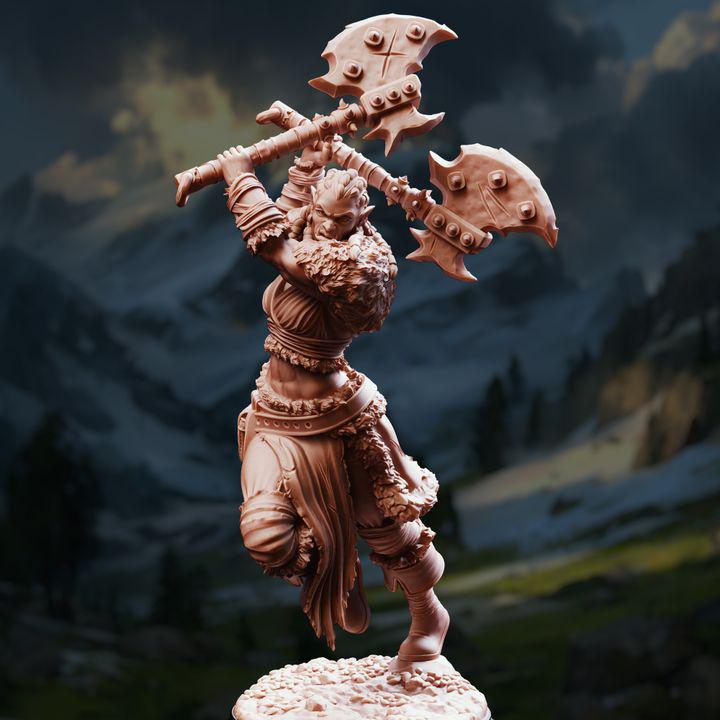 Female Half-Orc Barbarian Miniature - Tekrana of the Bloodfangs - DM Stash