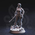Female Human Fighter Miniature - Warrior - Gwendolen Proud - DM Stash